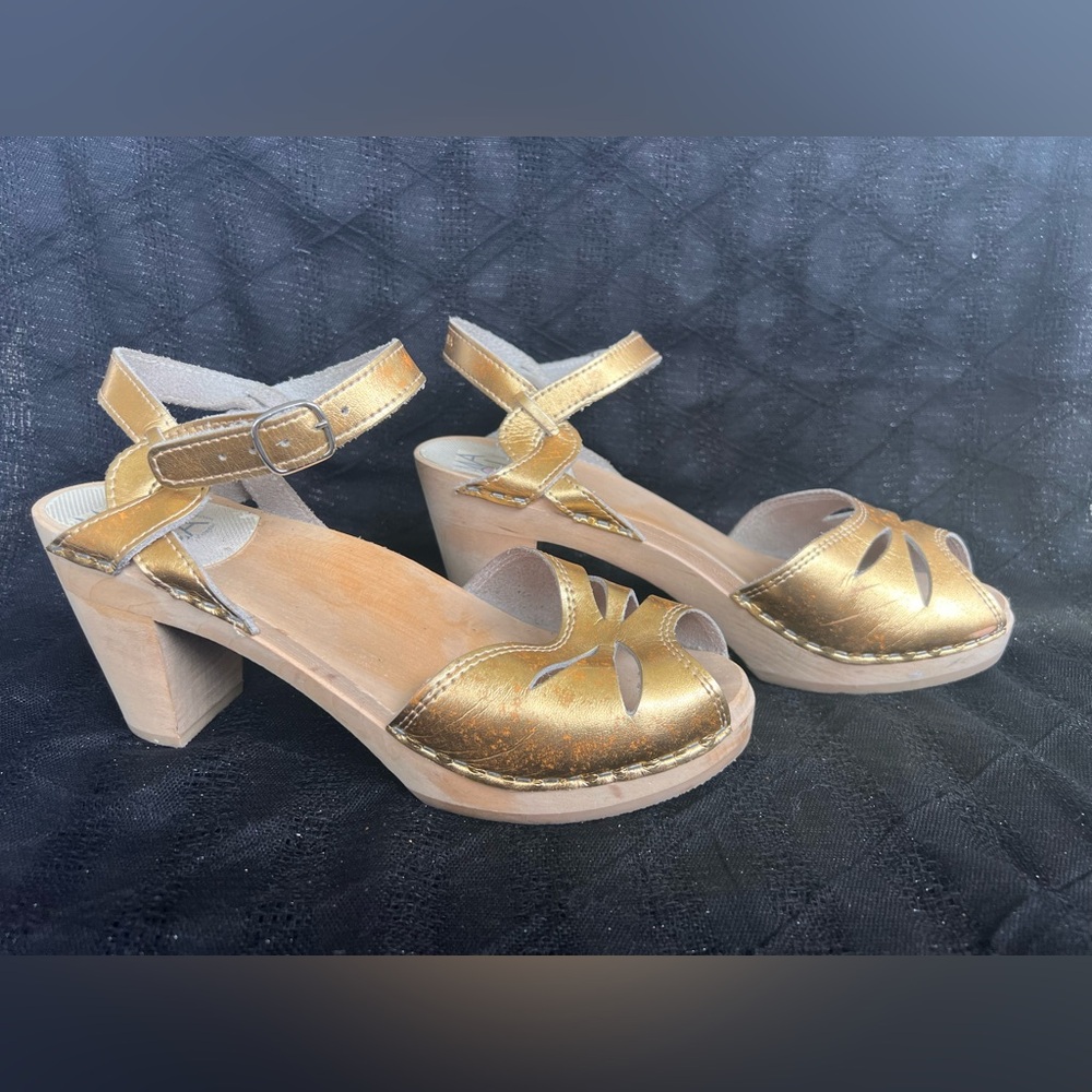 Gold clogs - Picture 2 of 5
